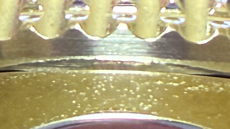 Bezel removal notch